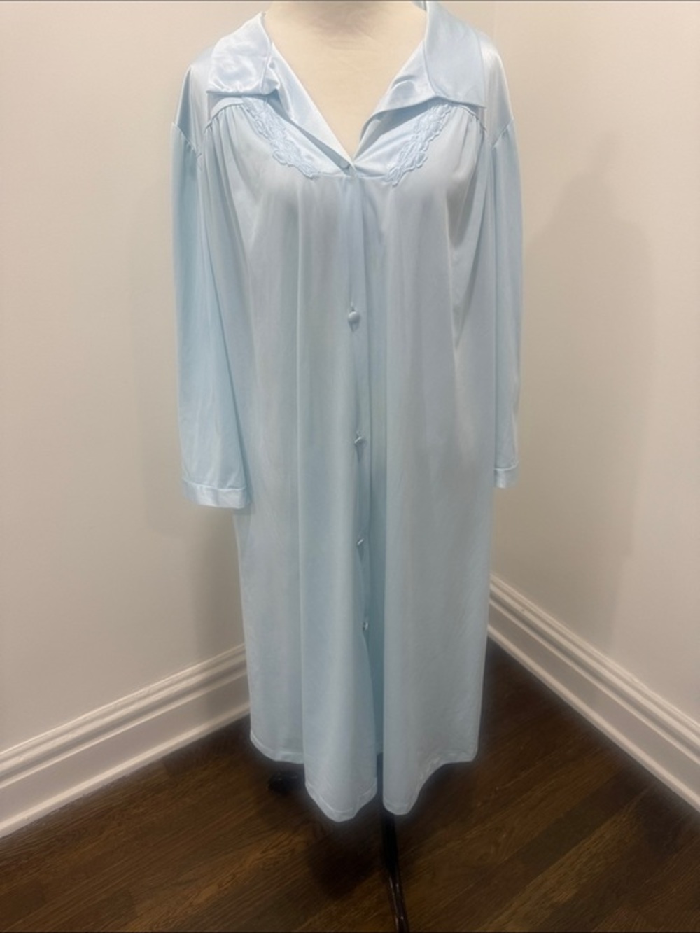 Vntg Vanity Fair Light Blue Women's Long Button Front Nylon Robe XL